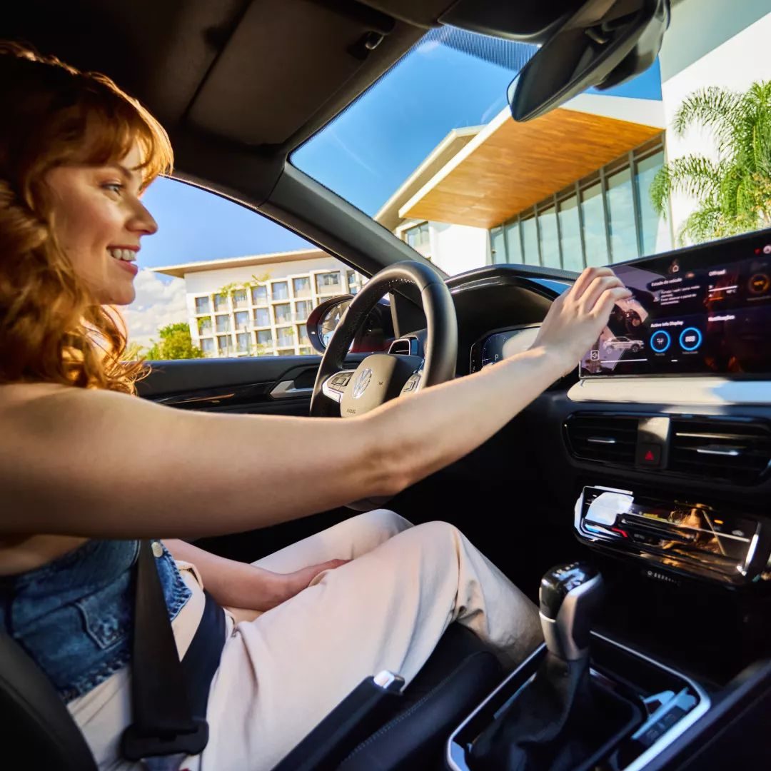 Volkswagen Tera Comfortline — Puesto de conducción en uso del Tera