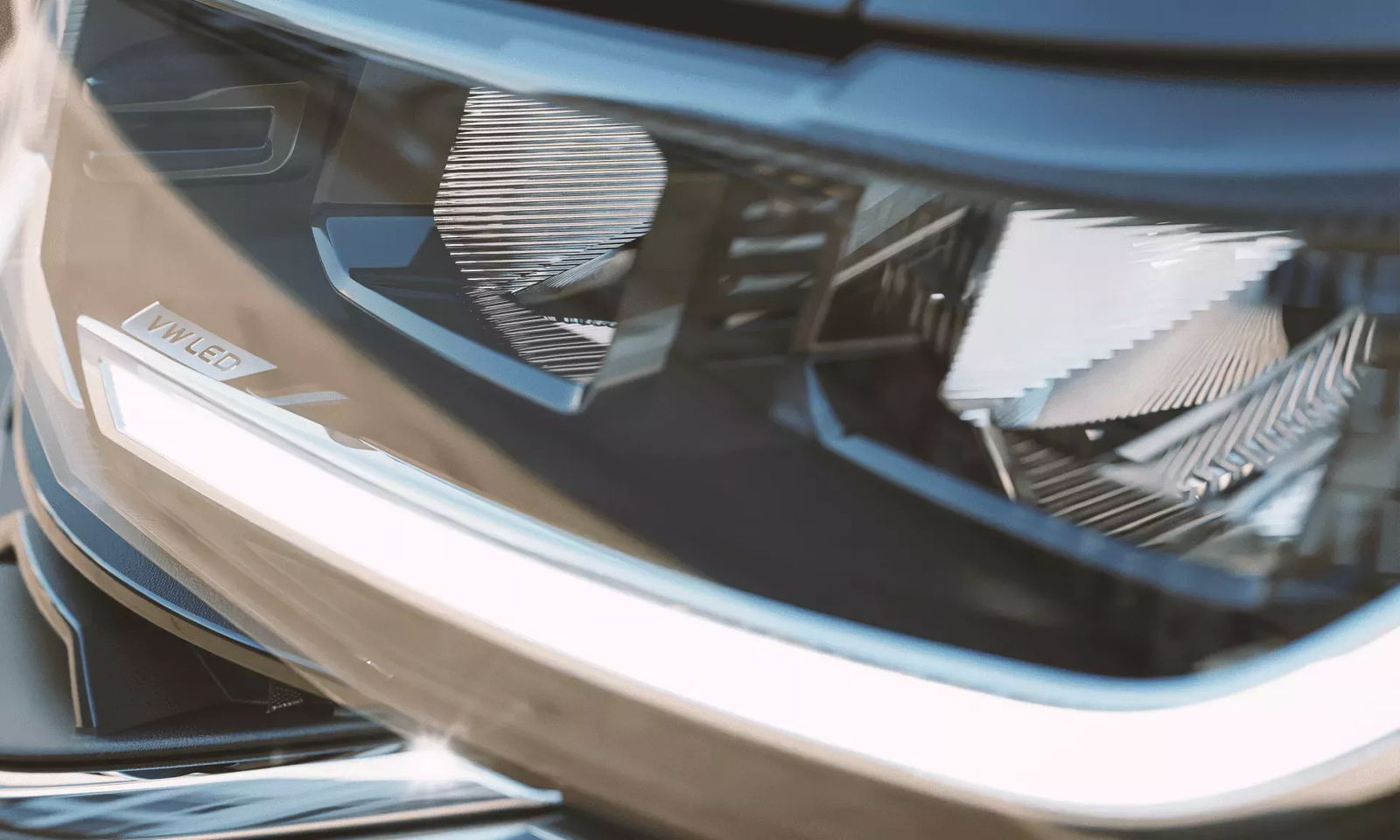 Volkswagen T-Cross — Detalle de luces diurnas DRL LED del T-Cross