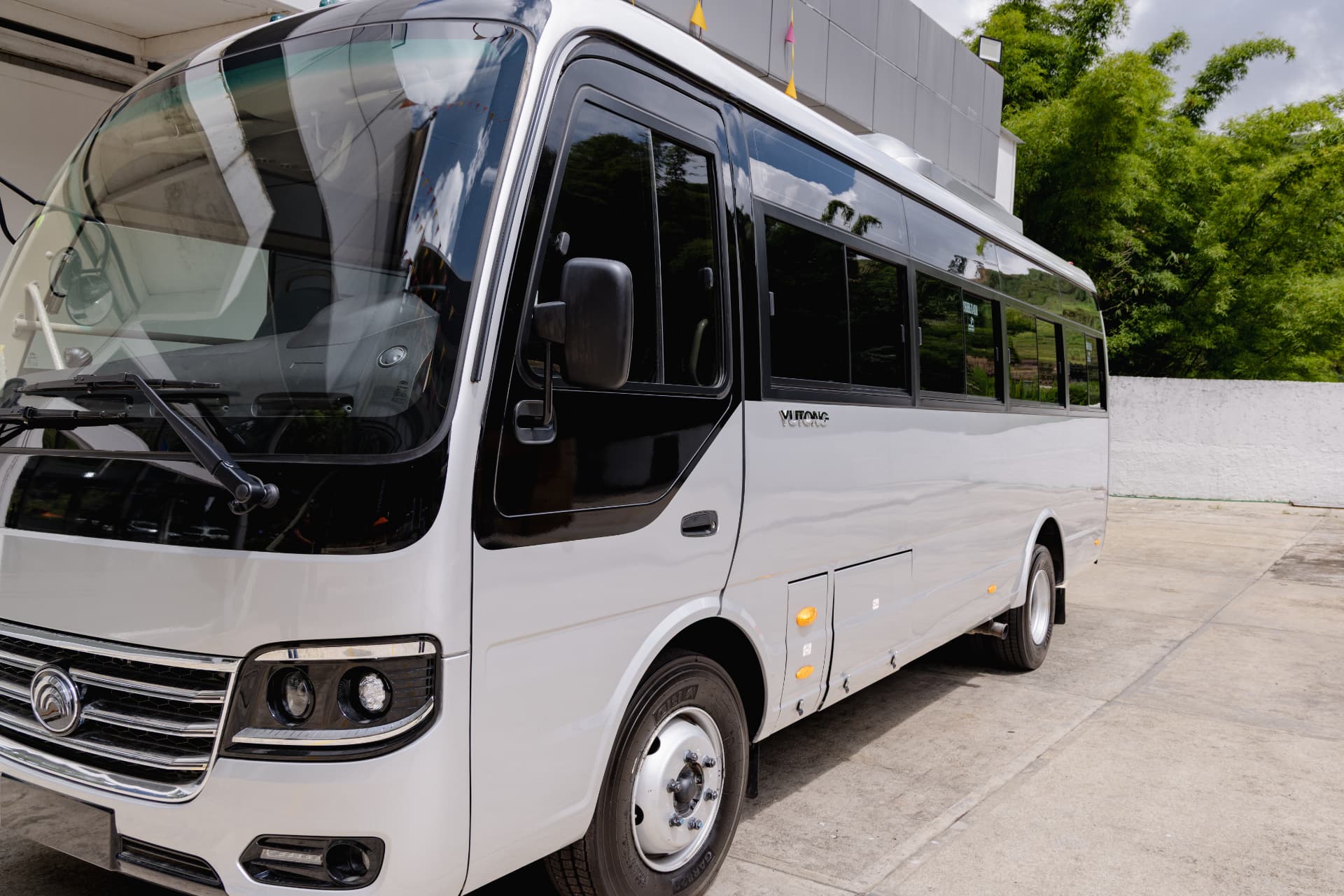 Yutong en Centro Automotriz Universal, Carrizal