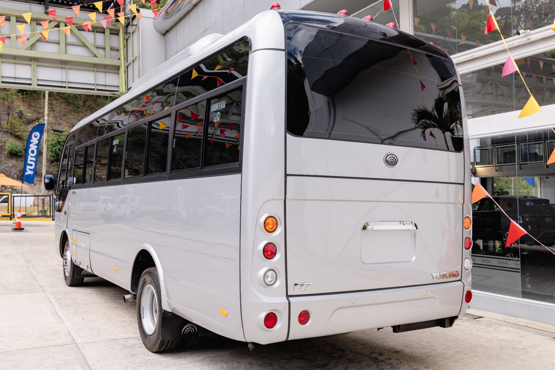 Yutong ZK6729D2 — Yutong ZK6729D2 vista trasera